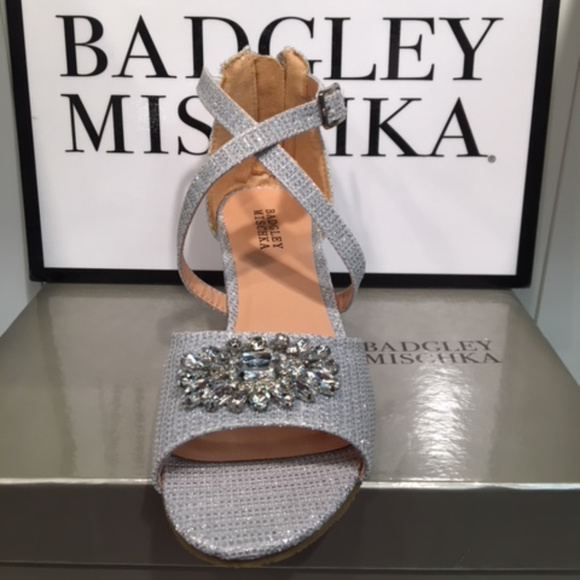 Badgley Mischka Kids Shoes - Picture 2 of 3